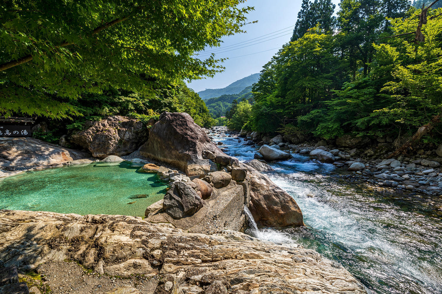 Shin-Hotaka’s open-air hot springs